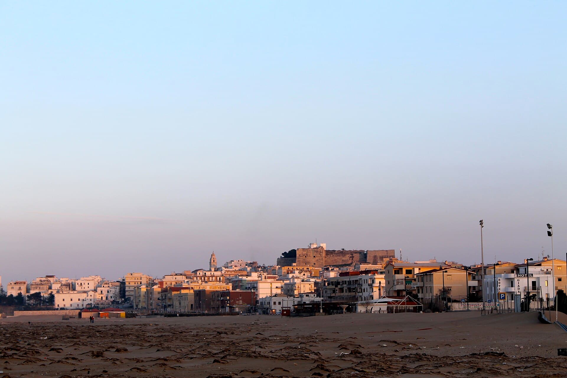 spiaggia libera photo
