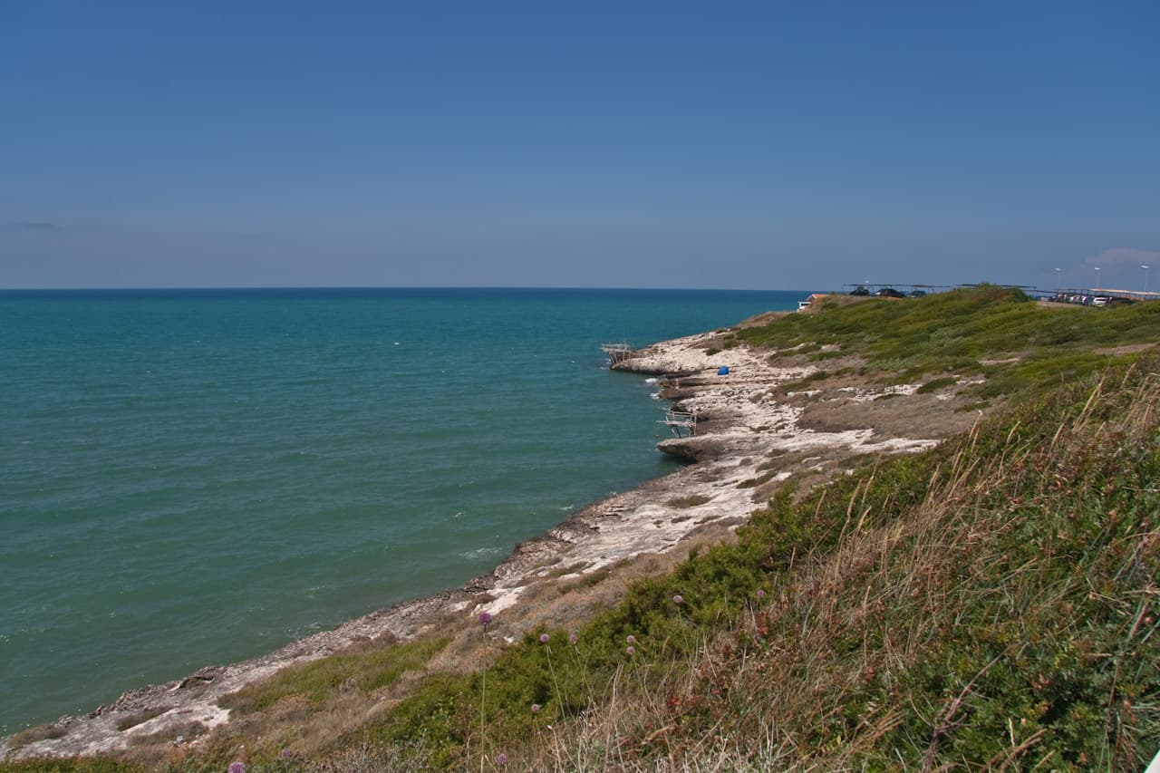 Spiaggia stretta photo